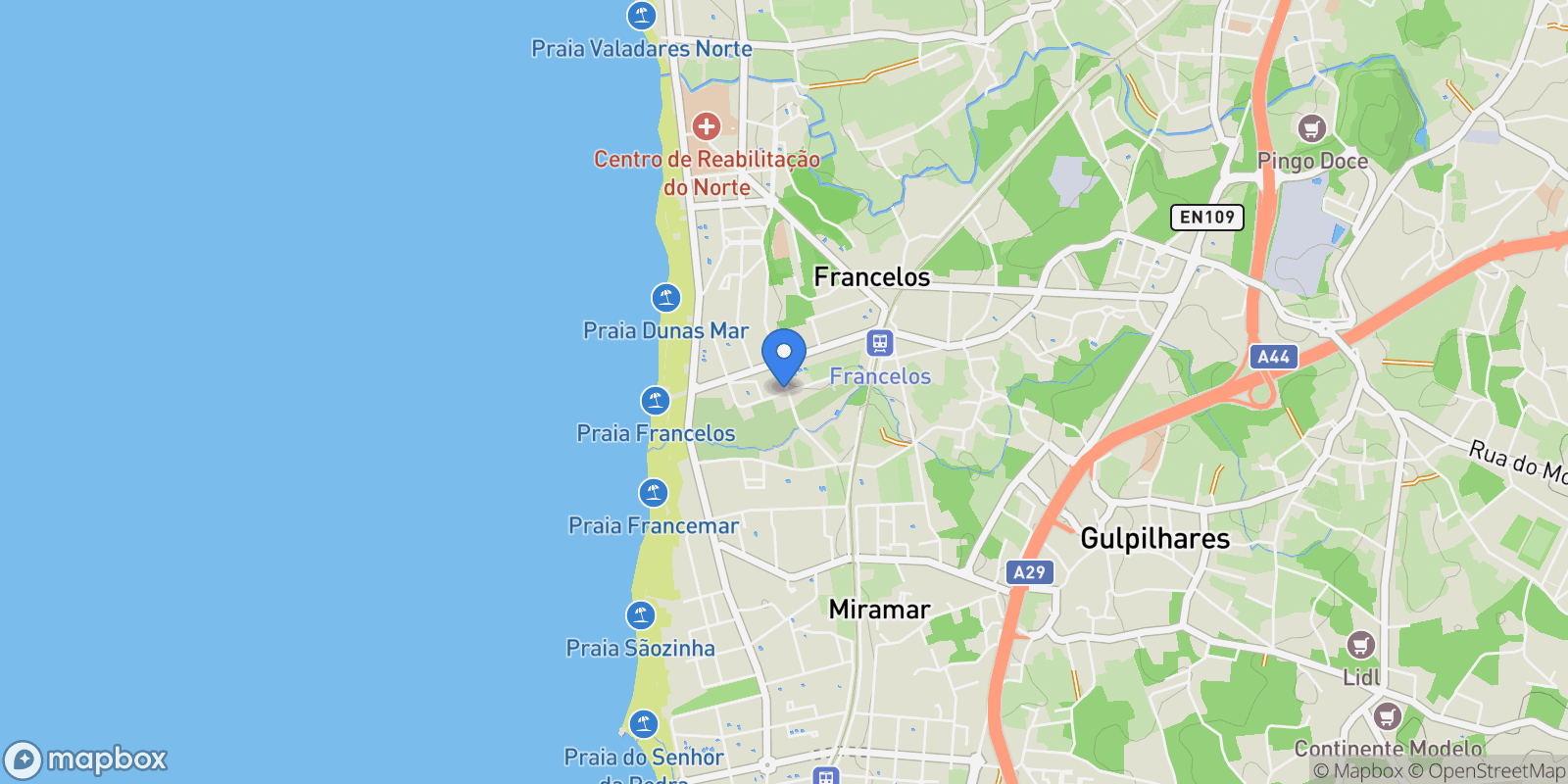 Map showing Porto, Gulpilhares e Valadares, Porto District, Portugal.